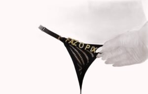 Calcinha com Regulagem e Frase Personalizável – Amara – Preta – Tamanho M – Doce Malícia
